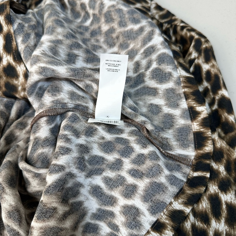 NWOT Karen Kane Women's Long Sleeve Button Up Shirt, XL, Leopard 100% Vi… - Picture 5 of 7